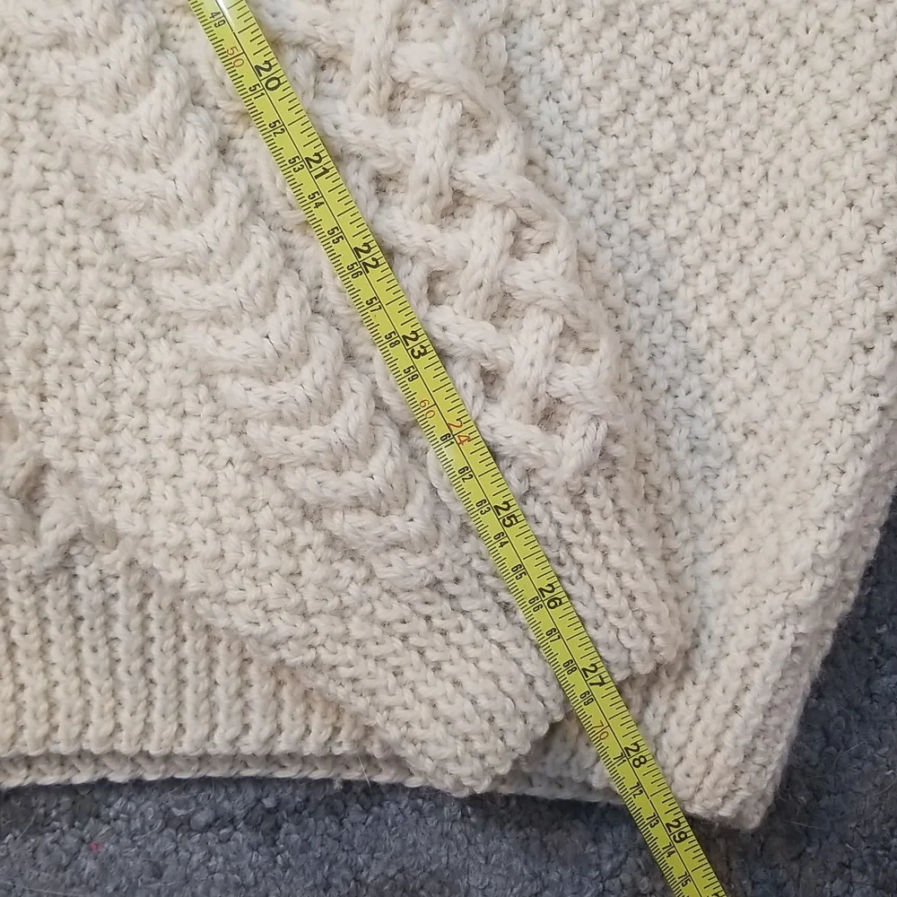Gorgeous expertly hand knit aran/Irish/cable sweater ivory wool pure beauty! - Picture 13 of 14